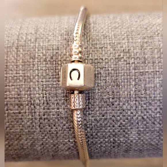 Chamilia Charm Bracelet. 925 Sterling Silver. Fits Pandora Type Charms 7.5 in - Picture 2 of 6